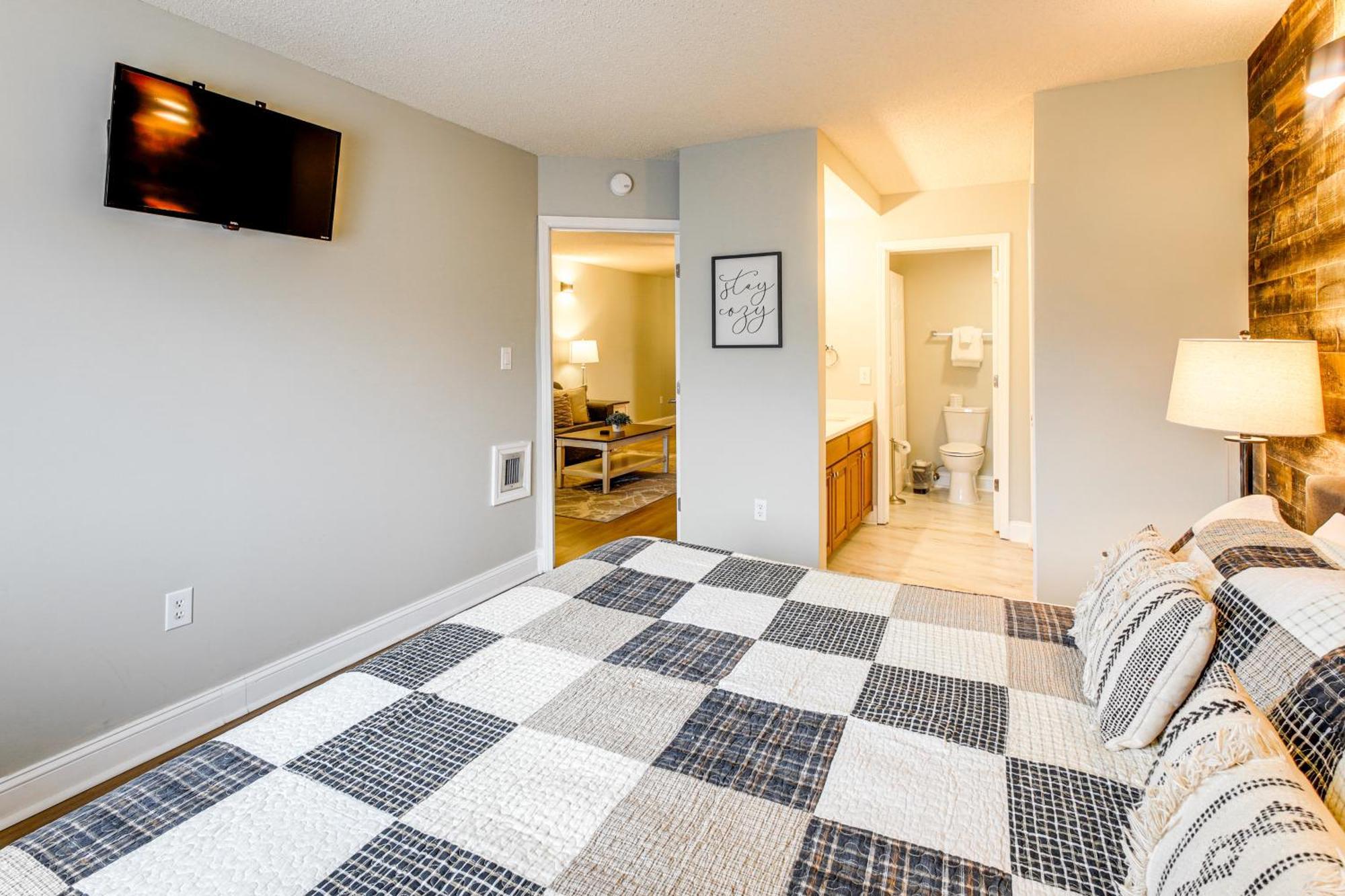 Gatlinburg Condo With Smoky Views Walk To Town! Exterior photo
