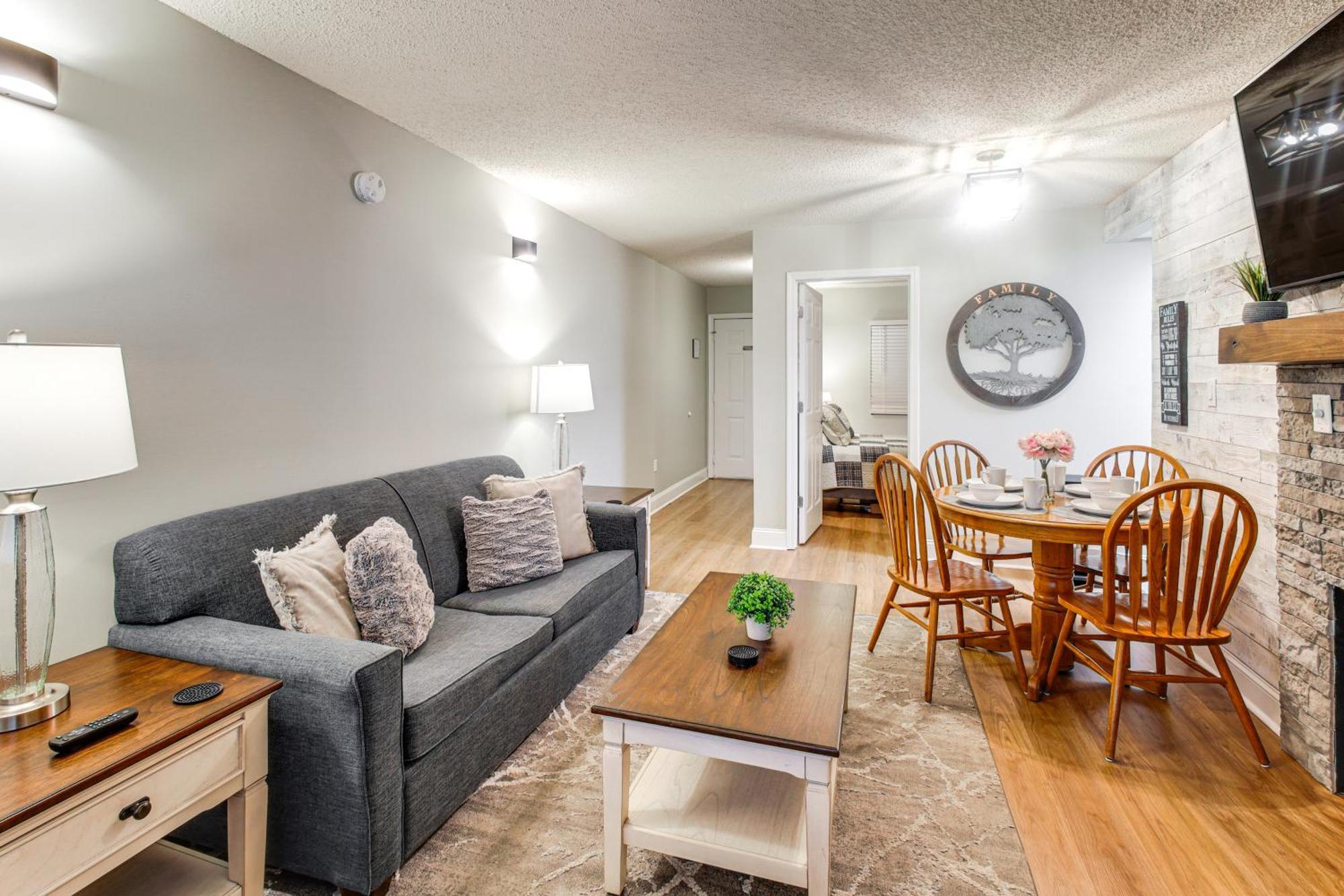 Gatlinburg Condo With Smoky Views Walk To Town! Exterior photo